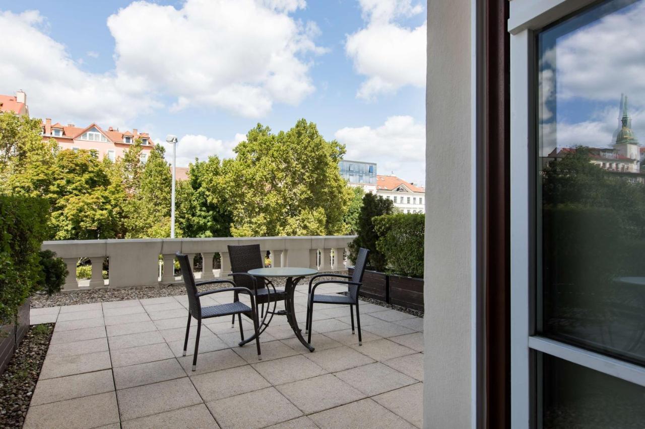 Radisson Blu Carlton Hotel, Bratislava Bagian luar foto