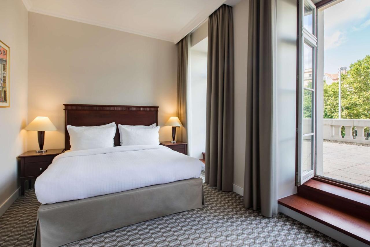 Radisson Blu Carlton Hotel, Bratislava Bagian luar foto