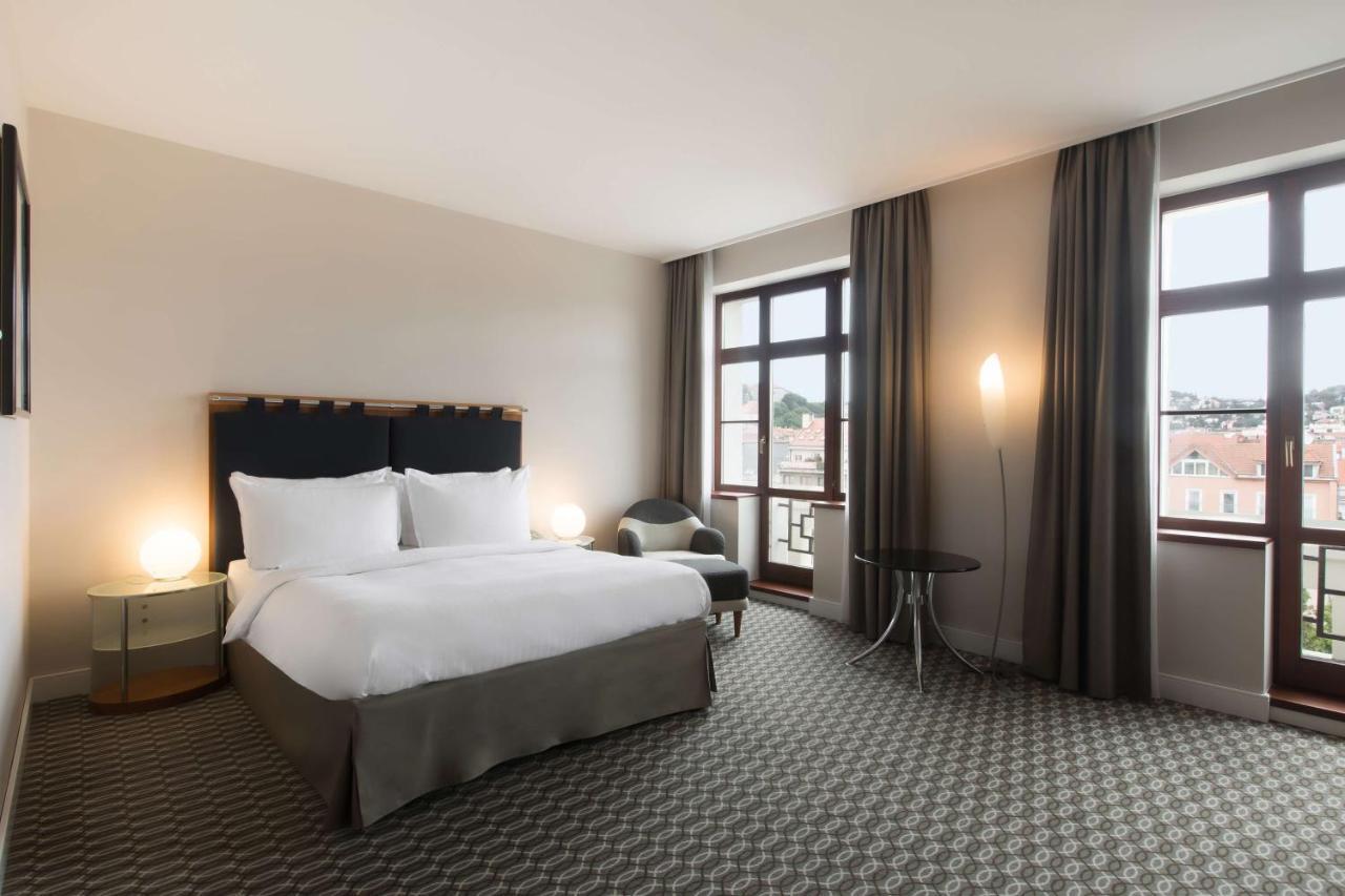 Radisson Blu Carlton Hotel, Bratislava Bagian luar foto