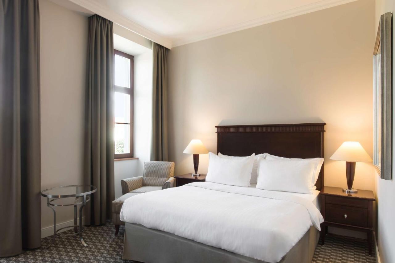 Radisson Blu Carlton Hotel, Bratislava Bagian luar foto