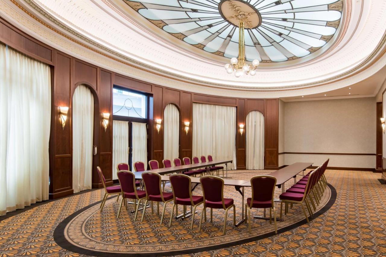 Radisson Blu Carlton Hotel, Bratislava Bagian luar foto