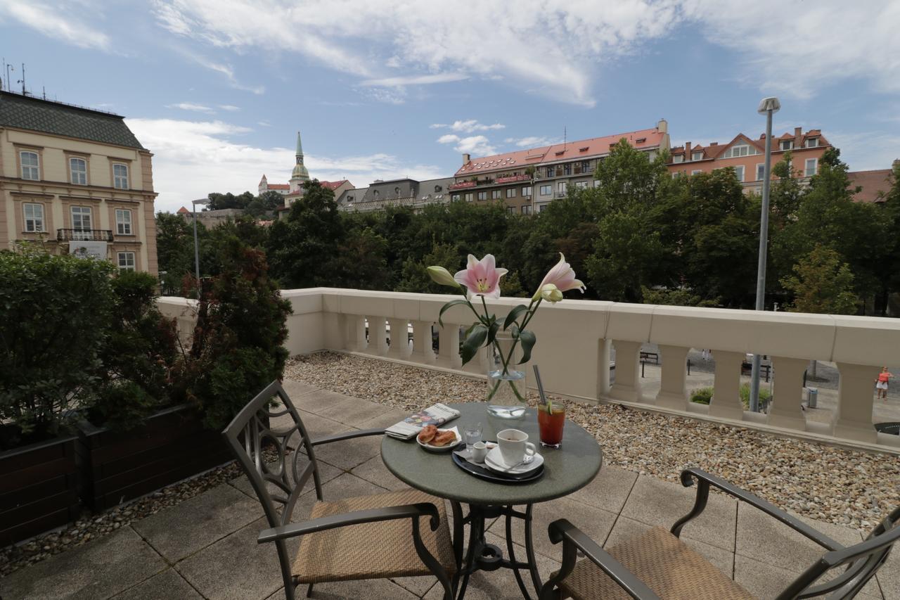 Radisson Blu Carlton Hotel, Bratislava Bagian luar foto