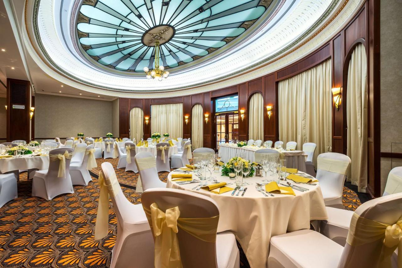 Radisson Blu Carlton Hotel, Bratislava Bagian luar foto
