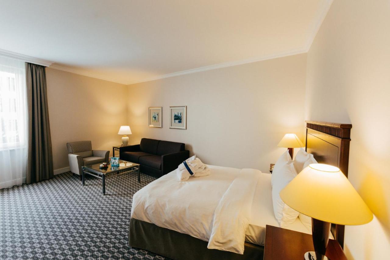 Radisson Blu Carlton Hotel, Bratislava Bagian luar foto