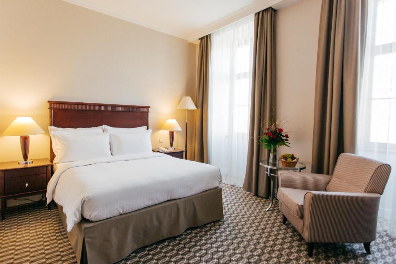 Radisson Blu Carlton Hotel, Bratislava Bagian luar foto
